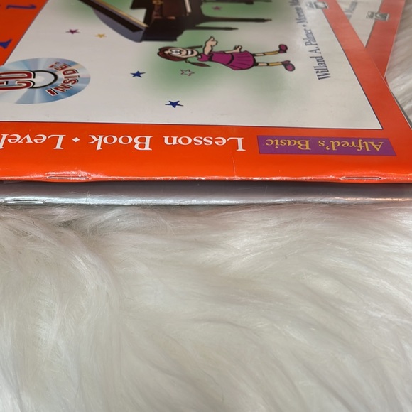 Alfred’s Basic Piano Library Beginner Lesson Books - Picture 5 of 10